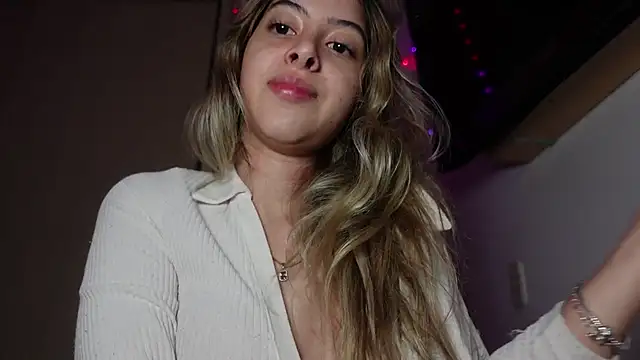 Snapshot of tinysofia_ chatting on September 2025 11:51:02 PM tinysofia online show from September 2025 11:51:02 PM