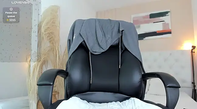 LOISE-XX online show from January 2025 06:52:01 AM