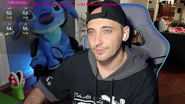 Snapshot of Gil_gamesh90 chatting on September 2025 02:38:02 PM Gil gamesh90 online show from September 2025 02:38:02 PM