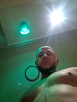 RomWoolf online show from December 2024 11:47:01 PM