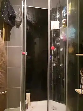 RomWoolf online show from January 2025 04:48:02 AM