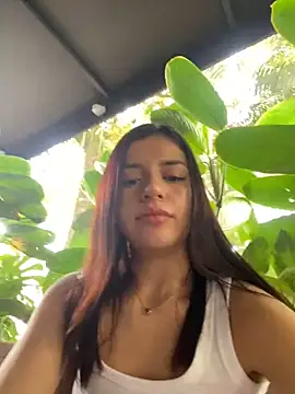 Naughtylittlegirl  online show from December 2024 03:46:02 PM