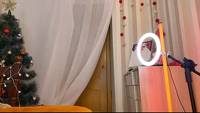 EmmyAmbros online show from January 2026 10:47:02 PM