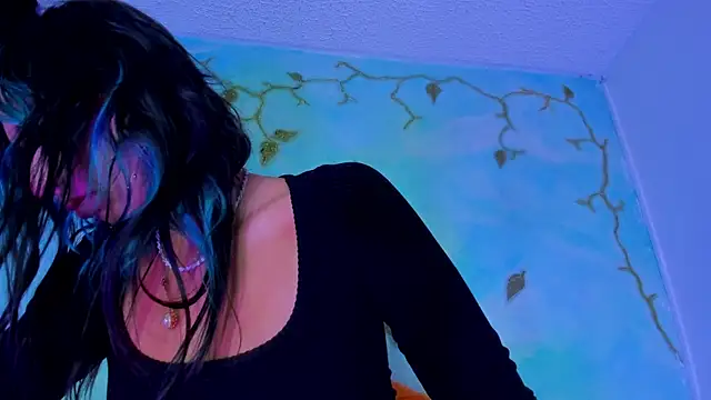 SaturnooStonee online show from February 2026 12:37:01 AM