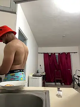 luismanuel 1998 online show from March 2026 03:12:01 AM