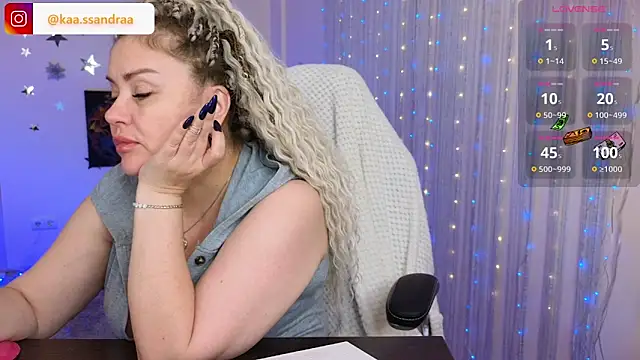 misskaassandraa online show from December 2024 08:11:01 PM