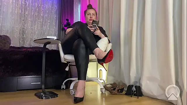 misskaassandraa online show from July 2026 10:55:01 AM