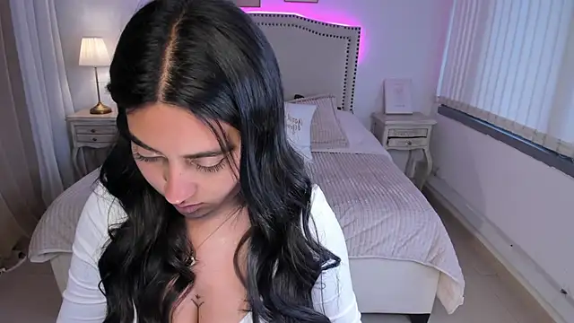 Snapshot of serenna_se chatting on March 2025 08:16:01 PM serenna se online show from March 2025 08:16:01 PM