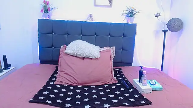 mia xx1 online show from July 2026 04:10:02 AM