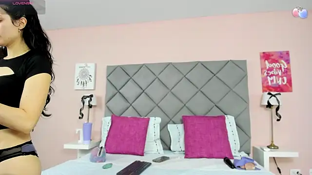 KyleRosee online show from November 2025 12:05:02 PM