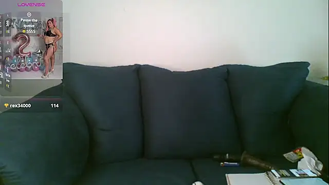 Snapshot of ladycreamypr2 chatting on March 2026 04:02:01 PM ladycreamypr2 online show from March 2026 04:02:01 PM