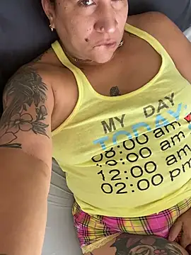 ladycreamypr2 online show from June 2026 04:04:02 PM