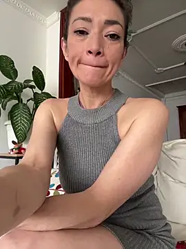 Snapshot of Yulia_sx chatting on December 2025 07:51:01 PM Yulia sx online show from December 2025 07:51:01 PM