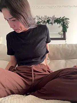 Snapshot of Yulia_sx chatting on December 2025 09:00:01 PM Yulia sx online show from December 2025 09:00:01 PM