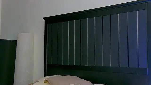 Yanira Muslim online show from April 2026 04:12:01 AM