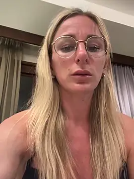 Snapshot of Liana_Lou chatting on March 2026 02:18:01 PM Liana Lou online show from March 2026 02:18:01 PM