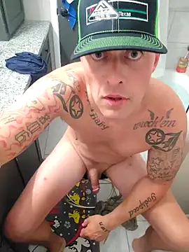 Snapshot of LongandEasy77 chatting on November 2025 09:07:02 AM LongandEasy77 online show from November 2025 09:07:02 AM