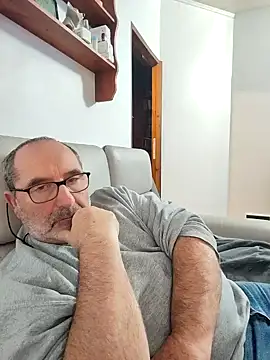 Snapshot of gillou1234 chatting on November 2025 06:08:01 PM gillou1234 online show from November 2025 06:08:01 PM