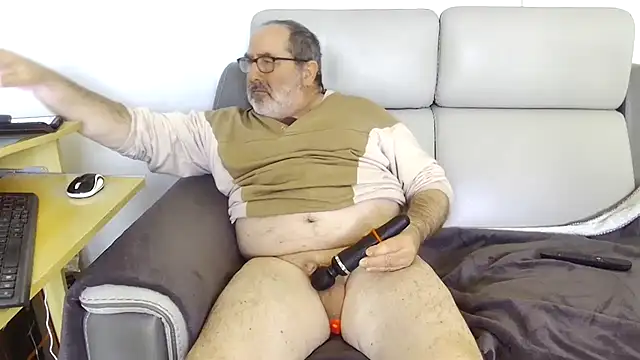 Snapshot of gillou1234 chatting on March 2026 12:33:11 PM gillou1234 online show from March 2026 12:33:11 PM