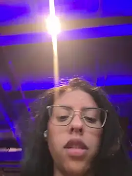 Snapshot of mariana_lopez1 chatting on September 2025 10:02:01 PM mariana lopez1 online show from September 2025 10:02:01 PM