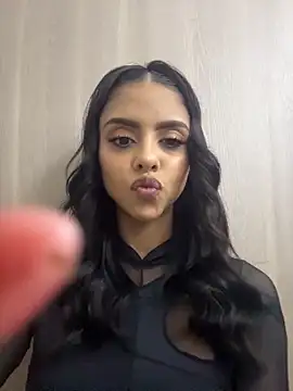 Snapshot of mariana_lopez1 chatting on February 2026 12:27:02 AM mariana lopez1 online show from February 2026 12:27:02 AM