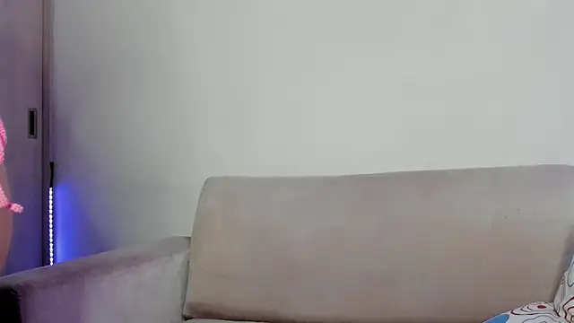 Lilacutte  online show from February 2025 08:13:02 AM