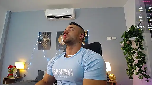 Snapshot of JeremyLowe chatting on December 2024 04:51:02 PM JeremyLowe online show from December 2024 04:51:02 PM