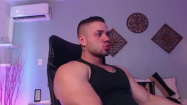 Snapshot of JeremyLowe chatting on January 2025 04:30:02 PM JeremyLowe online show from January 2025 04:30:02 PM