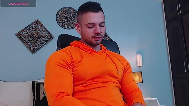 Snapshot of JeremyLowe chatting on March 2025 01:19:02 PM JeremyLowe online show from March 2025 01:19:02 PM