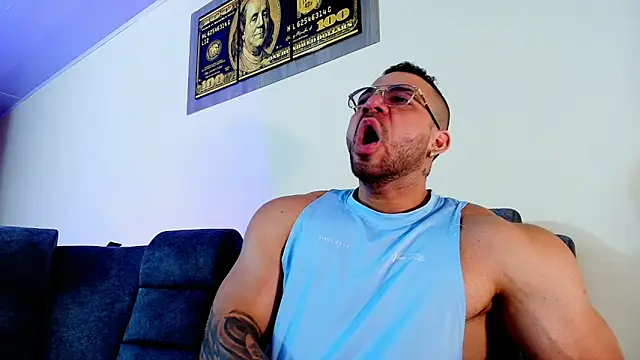 Snapshot of JeremyLowe chatting on October 2025 06:07:02 PM JeremyLowe online show from October 2025 06:07:02 PM