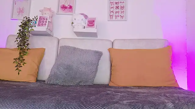 Malka Burning online show from April 2026 08:53:01 PM