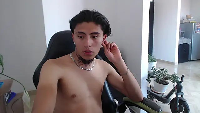 Snapshot of jay_dimarco2 chatting on November 2025 05:17:01 PM jay dimarco2 online show from November 2025 05:17:01 PM