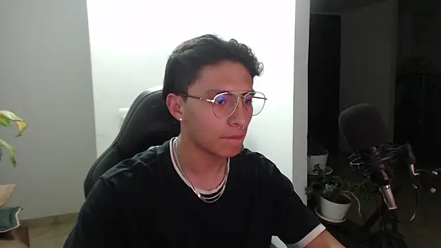 Snapshot of jay_dimarco2 chatting on December 2025 04:40:01 AM jay dimarco2 online show from December 2025 04:40:01 AM