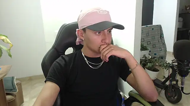 Snapshot of jay_dimarco2 chatting on December 2025 01:58:02 AM jay dimarco2 online show from December 2025 01:58:02 AM