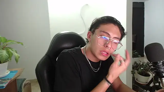 Snapshot of jay_dimarco2 chatting on January 2026 04:14:01 AM jay dimarco2 online show from January 2026 04:14:01 AM