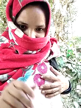 Snapshot of Hot-rubina chatting on February 2025 03:22:01 AM Hot-rubina online show from February 2025 03:22:01 AM