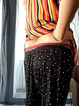 Snapshot of Hot-rubina chatting on March 2025 04:37:02 AM Hot-rubina online show from March 2025 04:37:02 AM