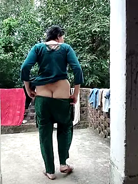 Snapshot of Hot-rubina chatting on September 2025 02:33:01 AM Hot-rubina online show from September 2025 02:33:01 AM