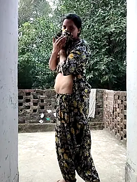 Snapshot of Hot-rubina chatting on October 2025 02:45:01 AM Hot-rubina online show from October 2025 02:45:01 AM