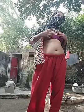 Snapshot of Hot-rubina chatting on November 2025 05:10:01 AM Hot-rubina online show from November 2025 05:10:01 AM