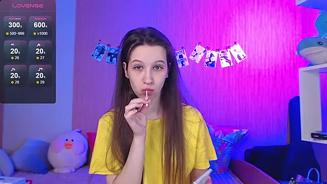 ur kitty   online show from October 2025 02:05:01 PM