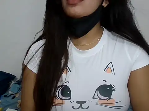 Snapshot of sparkling_queen chatting on February 2025 06:21:01 AM sparkling queen online show from February 2025 06:21:01 AM