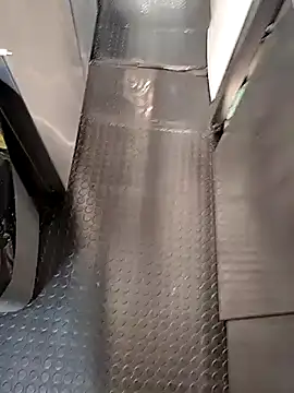 Snapshot of A_man_in_public chatting on January 2026 02:32:01 PM A man in public online show from January 2026 02:32:01 PM