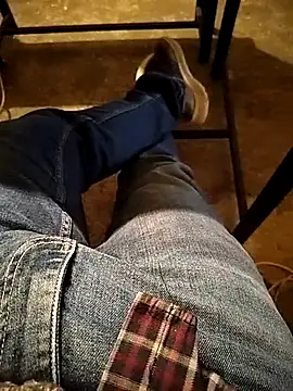 Snapshot of A_man_in_public chatting on February 2026 11:42:02 AM A man in public online show from February 2026 11:42:02 AM