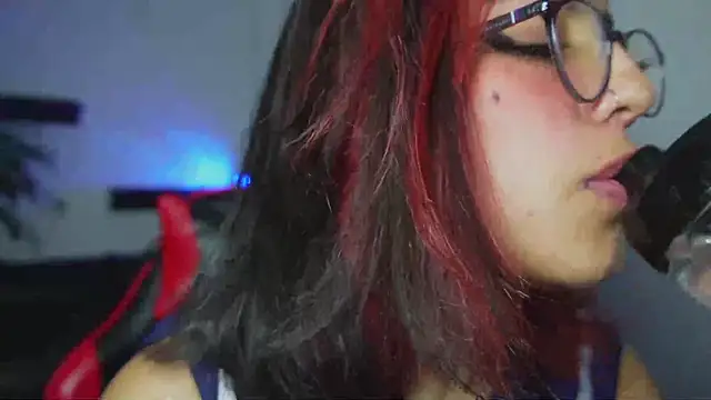 cute hollywood online show from October 2025 12:36:01 PM