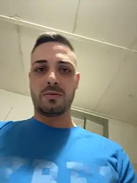 Snapshot of iltoscano95 chatting on October 2025 07:04:02 PM iltoscano95 online show from October 2025 07:04:02 PM