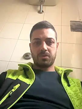 Snapshot of iltoscano95 chatting on November 2025 01:10:02 PM iltoscano95 online show from November 2025 01:10:02 PM