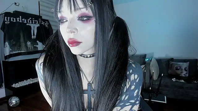 Snapshot of SophieHill_gh chatting on April 2026 11:43:02 PM SophieHill gh online show from April 2026 11:43:02 PM