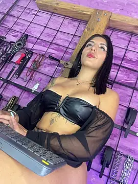 alexia aitanaa  online show from July 2026 10:21:02 AM