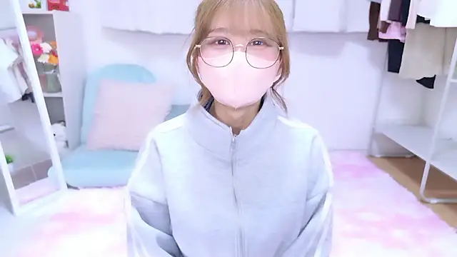 Snapshot of chihiro_ri chatting on November 2025 11:36:02 PM chihiro ri online show from November 2025 11:36:02 PM